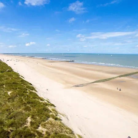 Single-storey Bungalow At 10 Km From Ostend *