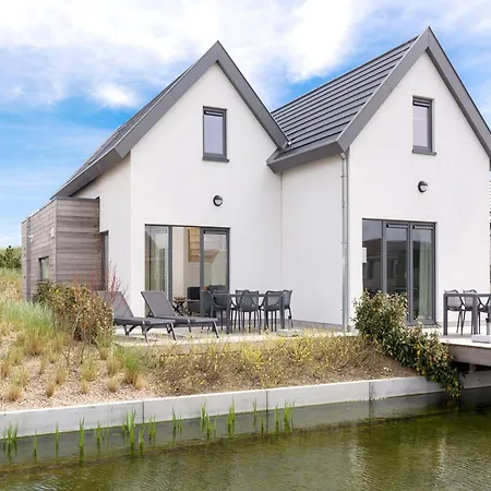 Single-storey Bungalow At 10 Km From Ostend Bredene