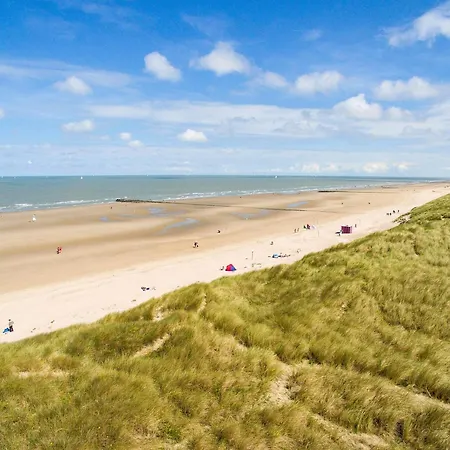 Single-storey Bungalow At 10 Km From Ostend